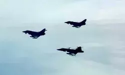 ब्रिटिश गठबंधन ने यमन के बंदरगाह शहर पर किया हवाई हमला ब्रिटिश गठबंधन ने यमन के बंदरगाह शहर पर किया हवाई हमला