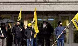 डिटेंशन सेंटर में निज्जर के हत्यारोपी पर हमला- जमकर की गई धुनाई डिटेंशन सेंटर में निज्जर के हत्यारोपी पर हमला- जमकर की गई धुनाई