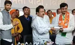 बीजेपी का अपनी ही सरकार के पूर्व मंत्री की पार्टी को जोर का झटका