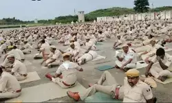 ट्रेनी सिपाहियों का खाना खाने से इनकार- भूख हड़ताल कर धरने पर बैठे