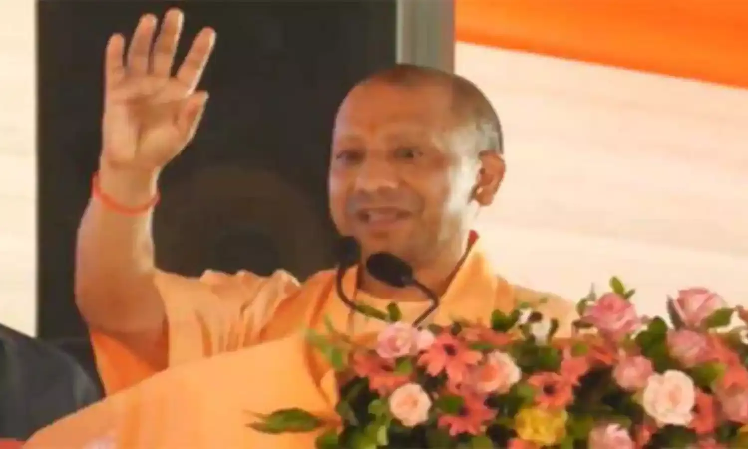 CM योगी ने बोला हमला- नवाब ब्रांड ही सपा की असली पहचान