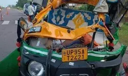 बागेश्वर धाम जा रहे श्रद्धालुओं पर मौत का झपट्टा- पांच की मौत कई घायल बागेश्वर धाम जा रहे श्रद्धालुओं पर मौत का झपट्टा- पांच की मौत कई घायल