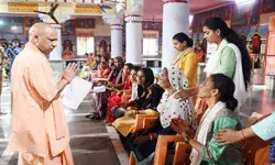 बख्शे न जाएं गरीबों को उजाड़ने वाले: योगी बख्शे न जाएं गरीबों को उजाड़ने वाले: योगी