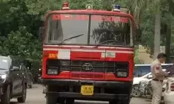 फिर आया ईमेल- एंबिएंस चाणक्य समेत गई शॉपिंग मॉल थोड़ी देर में फटेंगे फिर आया ईमेल- एंबिएंस चाणक्य समेत गई शॉपिंग मॉल थोड़ी देर में फटेंगे