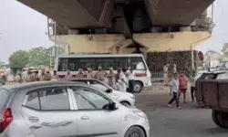 सुप्रीम कोर्ट का फैसला सही- भारत बंद का विरोध- लोगों को बांटे लड्डू सुप्रीम कोर्ट का फैसला सही- भारत बंद का विरोध- लोगों को बांटे लड्डू