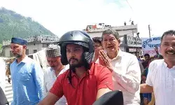 पूर्व सीएम ने किया उपवास- बाइक पर बैठकर निकाला जुलूस- बोले राजधानी..