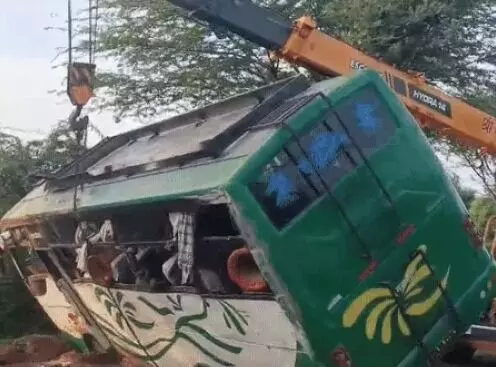 खाटू श्याम जा रही बस ने खाए कई पलटे-दबने से दो श्रद्धालुओं की मौत खाटू श्याम जा रही बस ने खाए कई पलटे-दबने से दो श्रद्धालुओं की मौत