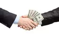 बीडीए का लिपिक रिश्वत लेते पकड़ाया, कई स्थानों पर प्रॉपर्टी के मिले... बीडीए का लिपिक रिश्वत लेते पकड़ाया, कई स्थानों पर प्रॉपर्टी के मिले...