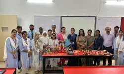 श्री राम कॉलेज: थाल सज्जा एवं झूला सज्जा प्रतियोगिता का हुआ आयोजन श्री राम कॉलेज: थाल सज्जा एवं झूला सज्जा प्रतियोगिता का हुआ आयोजन