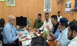 कानून व्यवस्था के मामले को लेकर डीजीपी से मिले कांग्रेस नेता कानून व्यवस्था के मामले को लेकर डीजीपी से मिले कांग्रेस नेता