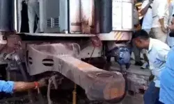 90 की स्पीड पर हादसा- दो हिस्सों में बंट गई किसान एक्सप्रेस