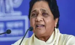 सियासत से संन्यास की बात पर भड़की मायावती- बैठक से पहले किया यह ऐलान सियासत से संन्यास की बात पर भड़की मायावती- बैठक से पहले किया यह ऐलान