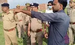 दिनदहाड़े गला काटकर महिला का मर्डर- गंभीर रूप से जख्मी पति को... दिनदहाड़े गला काटकर महिला का मर्डर- गंभीर रूप से जख्मी पति को...