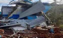 अर्धसैनिक बलों के हमले में 25 की मौत- 30 अन्य लोग हुए घायल अर्धसैनिक बलों के हमले में 25 की मौत- 30 अन्य लोग हुए घायल