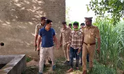 पुलिस का मुकाबला कर रहे गो तस्कर को लगी गोली- साथी भी किया अरेस्ट पुलिस का मुकाबला कर रहे गो तस्कर को लगी गोली- साथी भी किया अरेस्ट