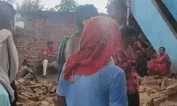 पूजा कराते समय भरभराकर गिरी दीवार- मचा कोहराम- दो दर्जन...