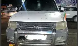 भाजपा का झंडा लगी सफारी ने प्लेटफार्म पर भरा फर्राटा- पब्लिक में मची.. भाजपा का झंडा लगी सफारी ने प्लेटफार्म पर भरा फर्राटा- पब्लिक में मची..