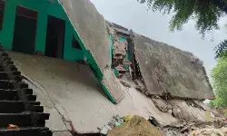 पक्के मकान का लेंटर भरभराकर गिरा- मलबे में दबकर 3 महिलाओं की मौत