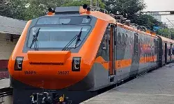 PM दिखायेंगे हरी झंडी - वंदे भारत में आज मिलेगा मुफ्त सफर का मौका PM दिखायेंगे हरी झंडी - वंदे भारत में आज मिलेगा मुफ्त सफर का मौका