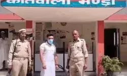 हमजा के REEL बनाने को लेडिज को देख नंगा होने को लेकर पंगा- पुलिस ने... हमजा के REEL बनाने को लेडिज को देख नंगा होने को लेकर पंगा- पुलिस ने...