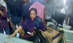 हिंदूओं पर अत्याचार के बाद अब हिंदू शिक्षकों से लिए जा रहे हैं इस्तीफे हिंदूओं पर अत्याचार के बाद अब हिंदू शिक्षकों से लिए जा रहे हैं इस्तीफे