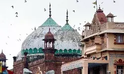 कार का फोटो खींचने से नाराज युवक ने डाला पेट्रोल- दी ईदगाह उड़ाने... कार का फोटो खींचने से नाराज युवक ने डाला पेट्रोल- दी ईदगाह उड़ाने...