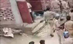 MLA पर जानलेवा हमला मामले में भीम आर्मी का राष्ट्रीय अध्यक्ष गिरफ्तार MLA पर जानलेवा हमला मामले में भीम आर्मी का राष्ट्रीय अध्यक्ष गिरफ्तार