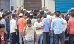 डंपर खाली करते समय हादसा- हाई टेंशन करंट से दो लड़कों की मौत डंपर खाली करते समय हादसा- हाई टेंशन करंट से दो लड़कों की मौत