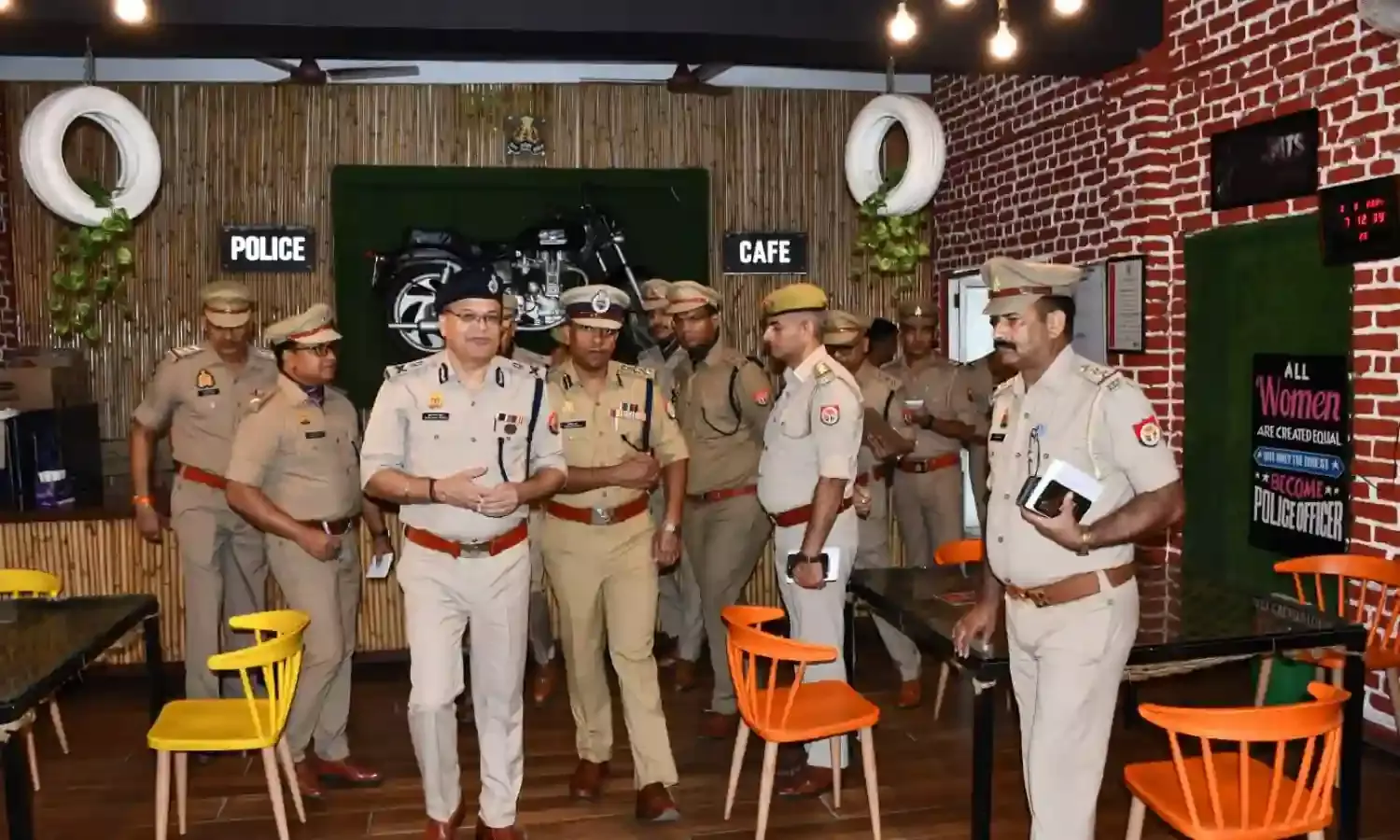 ADG मेरठ ने पुलिस लाइन का वार्षिक निरीक्षण कर अफसरों को दिए यह निर्देश