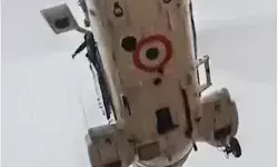 अरब सागर में हेलीकॉप्टर ध्रुव की इमरजेंसी लैंडिंग-पायलट एवं ड्राइवर. अरब सागर में हेलीकॉप्टर ध्रुव की इमरजेंसी लैंडिंग-पायलट एवं ड्राइवर.