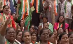 सचिवालय के बाहर महिलाओं का हंगामा- मांग रही महिला सुरक्षा शक्ति बिल सचिवालय के बाहर महिलाओं का हंगामा- मांग रही महिला सुरक्षा शक्ति बिल