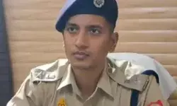 लापरवाही पर कप्तान का एक्शन- तत्काल प्रभाव से दो पुलिसकर्मी निलंबित लापरवाही पर कप्तान का एक्शन- तत्काल प्रभाव से दो पुलिसकर्मी निलंबित