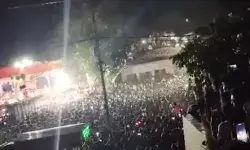 मेले में आधीरात के बाद आर्केस्ट्रा के दौरान गिरा छज्जा- मची चीख पुकार