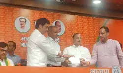 टिकट मिलने की आस में जेल अधिकारी इस्तीफा देकर भाजपा में हुए शामिल टिकट मिलने की आस में जेल अधिकारी इस्तीफा देकर भाजपा में हुए शामिल