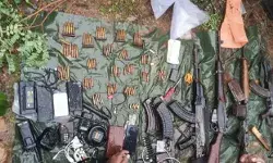 बॉर्डर पर हुई मुठभेड़ में 6 नक्सली ढेर- इनमें दो महिलाएं भी शामिल बॉर्डर पर हुई मुठभेड़ में 6 नक्सली ढेर- इनमें दो महिलाएं भी शामिल