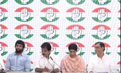 विनेश एवं बजरंग की राजनीति में एंट्री- थामा कांग्रेस का हाथ विनेश एवं बजरंग की राजनीति में एंट्री- थामा कांग्रेस का हाथ