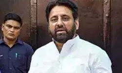 विधायक की गिरफ्तारी के खिलाफ आप ने किया प्रदर्शन- सिसोदिया बोले... विधायक की गिरफ्तारी के खिलाफ आप ने किया प्रदर्शन- सिसोदिया बोले...