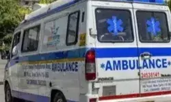 बारिश की मार से बेहाल मकान की छत गिरी - मलबे में दबे 7 लोग- 4 की... बारिश की मार से बेहाल मकान की छत गिरी - मलबे में दबे 7 लोग- 4 की...