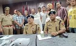पुलिस ने क़त्ल की खोली पोल- 10 लाख की दी थी सुपारी- 6 अरेस्ट- DIG से इनाम पुलिस ने क़त्ल की खोली पोल- 10 लाख की दी थी सुपारी- 6 अरेस्ट- DIG से इनाम