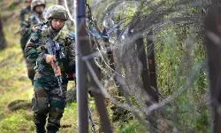 घुसपैठ की कोशिश नाकाम- सेना ने दो आतंकी सुलायें मौत की नींद घुसपैठ की कोशिश नाकाम- सेना ने दो आतंकी सुलायें मौत की नींद