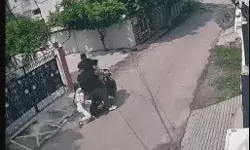 स्टूडेंट से दिन दहाड़े मोबाइल लूट- बचाने को बदमाशों से भिड़ी छात्रा स्टूडेंट से दिन दहाड़े मोबाइल लूट- बचाने को बदमाशों से भिड़ी छात्रा