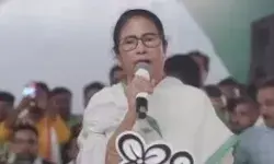 बचाव में उतरी ममता बोली- रेप विक्टिम के पेरेंट्स को नहीं किया पैसों... बचाव में उतरी ममता बोली- रेप विक्टिम के पेरेंट्स को नहीं किया पैसों...