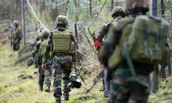 पाक की फिर नापाक हरकत-LOC पर गोलीबारी में जवान हुआ.. पाक की फिर नापाक हरकत-LOC पर गोलीबारी में जवान हुआ..