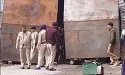 मस्जिद विवाद में सड़क पर उतरी भीड़- लगाई धारा 163-पांच लोगों के.. मस्जिद विवाद में सड़क पर उतरी भीड़- लगाई धारा 163-पांच लोगों के..