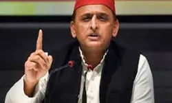 अखिलेश का भाजपा पर तंज- नेताओं ने खोला लूट का काला चिट्ठा