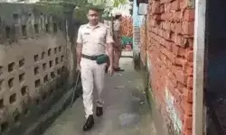 बंगाल के घर के भीतर मिला देसी बम का जखीरा-डिस्पोजल स्क्वाड..