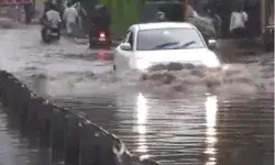 रेलवे अंडर ब्रिज में भरा पानी ऐसे ले गया दो लोगों की जान रेलवे अंडर ब्रिज में भरा पानी ऐसे ले गया दो लोगों की जान