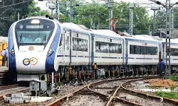 वंदे भारत ट्रेन पर पत्थरबाजी-3 कोच के टूटे शीशे- पार्षद के भाई समेत...