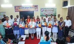 राष्ट्रीय हिन्दी दिवस पर हुए आयोजन में मातृभाषा का विस्तार बढ़ने पर दिया जोर राष्ट्रीय हिन्दी दिवस पर हुए आयोजन में मातृभाषा का विस्तार बढ़ने पर दिया जोर