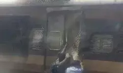 फिर हुआ रेल हादसा- इंजन में लगी आग- लोको पायलट ने इमरजेंसी ब्रेक... फिर हुआ रेल हादसा- इंजन में लगी आग- लोको पायलट ने इमरजेंसी ब्रेक...